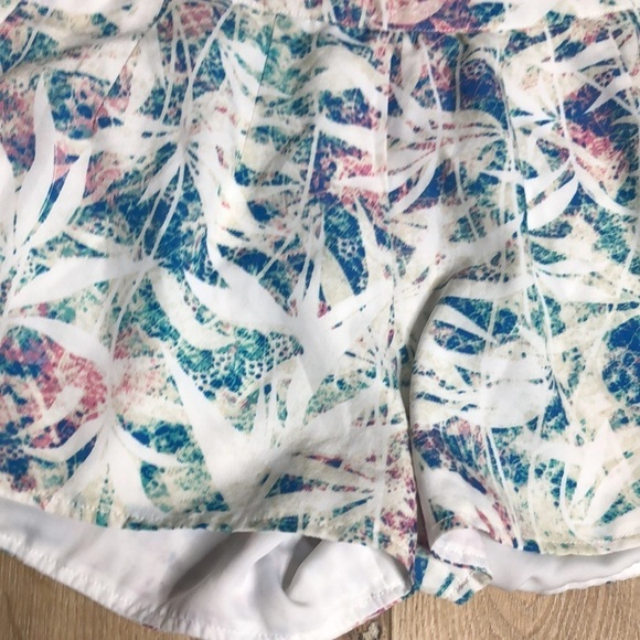 Lovers & Friends Woodstock Polyester Shorts Size S - Picture 4 of 6